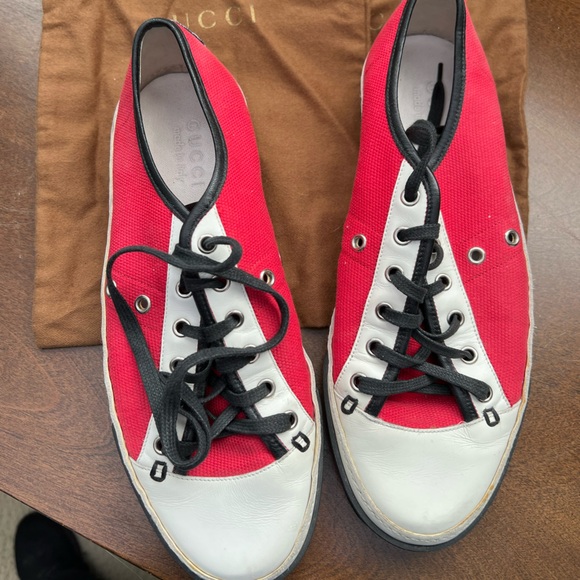 Vintage Unisex Gucci Red Script exclusive Saks Low Top Sneaker 6/37 M, W 71/2-8 - Picture 9 of 9